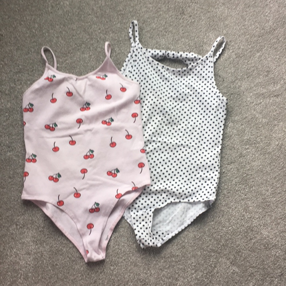 Bundle of 2 girls bodysuits